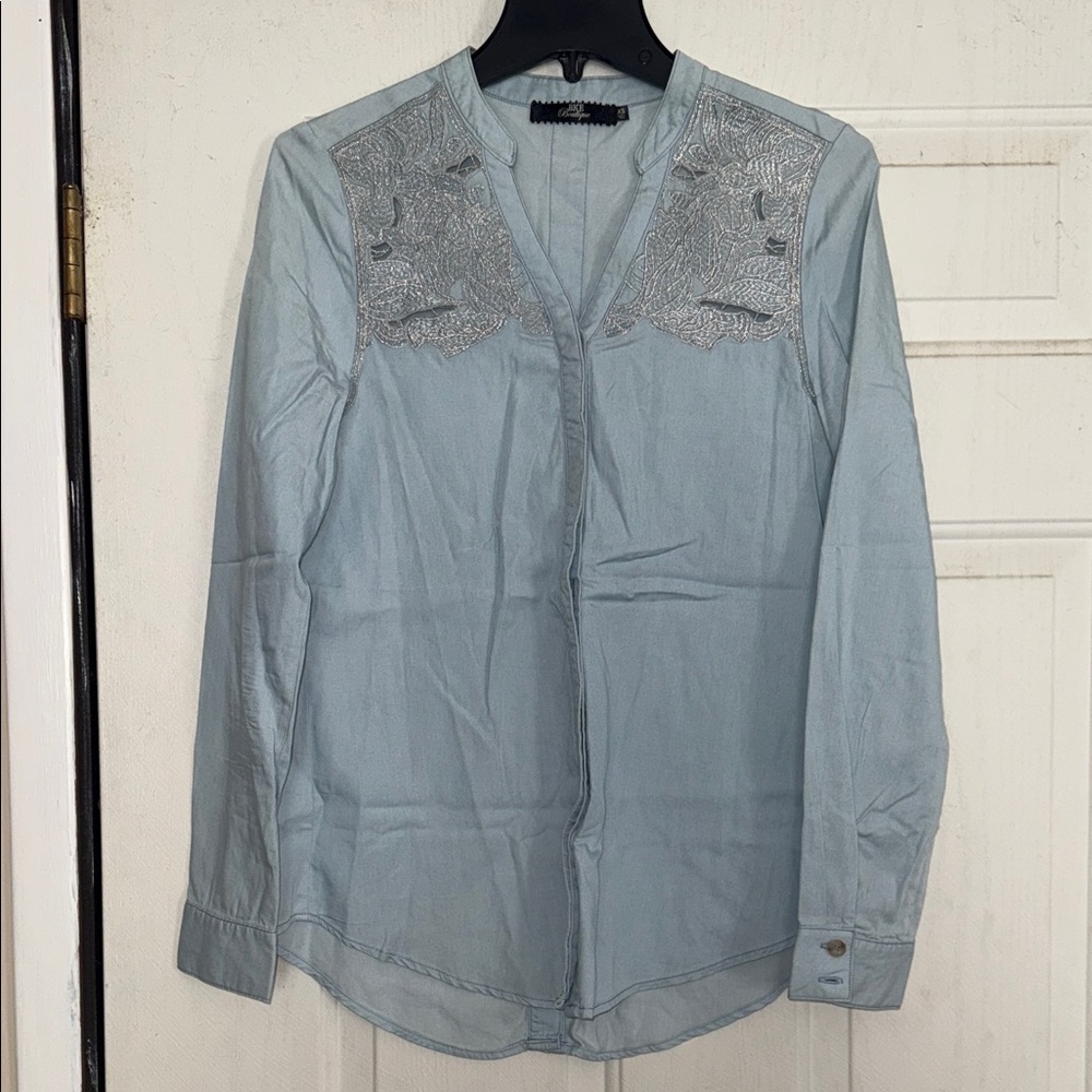 BKE Boutique Light Blue Shirt with Silver Accents